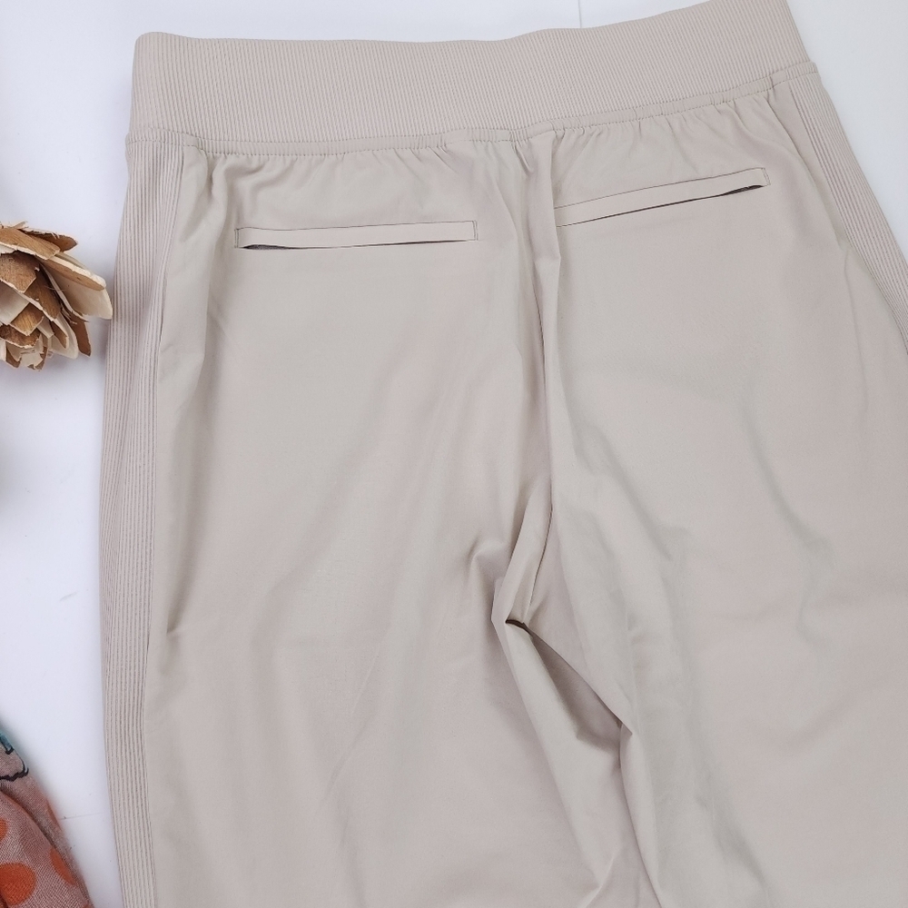 New Athleta Cream Casual Excercise Pants Sz 2 - Picture 11 of 13